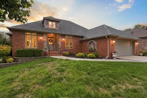 Exterior - 3826 E Fox Grape Rd, Springfield, MO 65809 photo 3 of 12