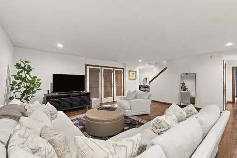 Living - 3826 E Fox Grape Rd, Springfield, MO 65809 photo 9 of 9