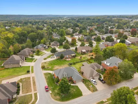 View/Area - 3826 E Fox Grape Rd, Springfield, MO 65809 photo 2 of 13