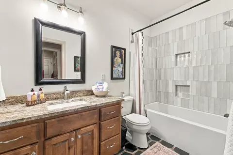 Bath - 3826 E Fox Grape Rd, Springfield, MO 65809 photo 5 of 8