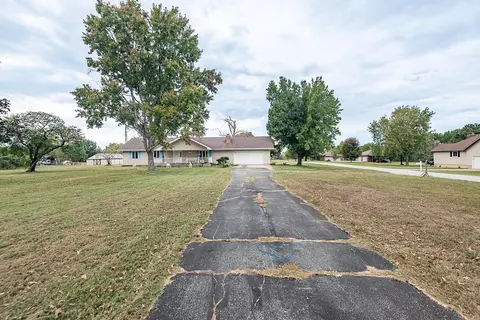 Exterior - 1857 N Owen Rd, Nixa, MO 65714 photo 2 of 9