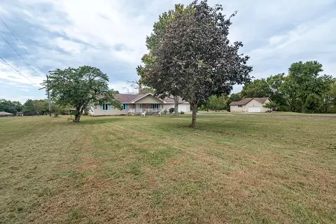 Exterior - 1857 N Owen Rd, Nixa, MO 65714 photo 3 of 9
