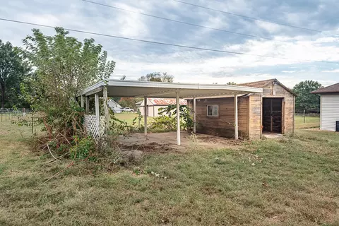 Exterior - 1857 N Owen Rd, Nixa, MO 65714 photo 7 of 9