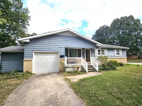 Exterior - 1962 S Newton Ave, Springfield, MO 65807 photo 2 of 12