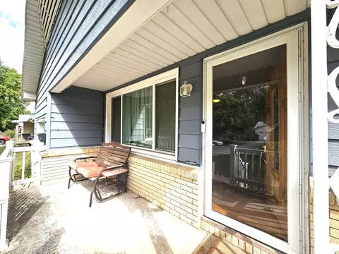 Exterior - 1962 S Newton Ave, Springfield, MO 65807 photo 5 of 12
