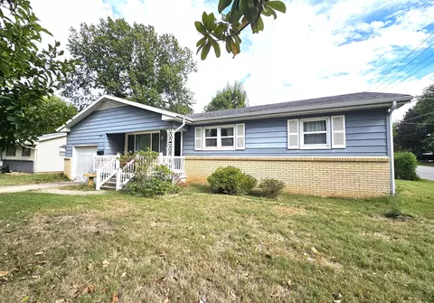 Exterior - 1962 S Newton Ave, Springfield, MO 65807 photo 3 of 12