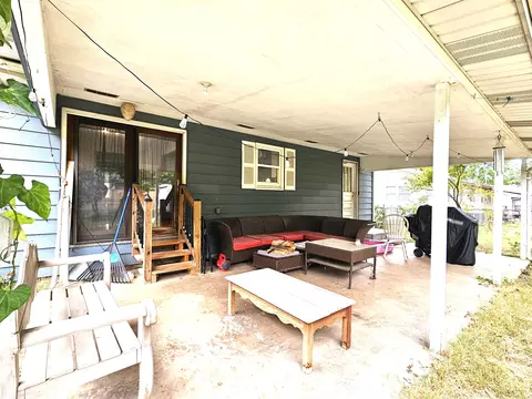 Exterior - 1962 S Newton Ave, Springfield, MO 65807 photo 7 of 12