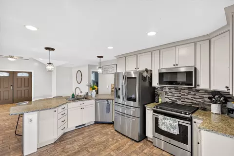 Kitchen - 304 Schupbach Rd, Clever, MO 65631 photo 2 of 5