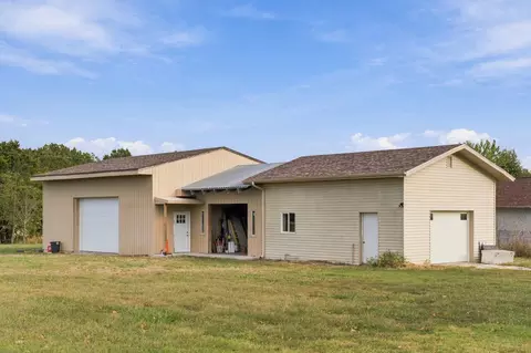Exterior - 304 Schupbach Rd, Clever, MO 65631 photo 11 of 16