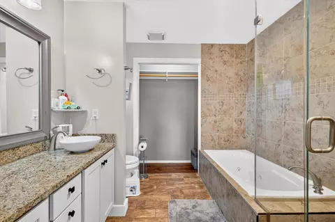 Bath - 304 Schupbach Rd, Clever, MO 65631 photo 5 of 6
