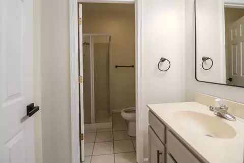 Bath - 2542 W Heritage Dr, Ozark, MO 65721 photo 7 of 8