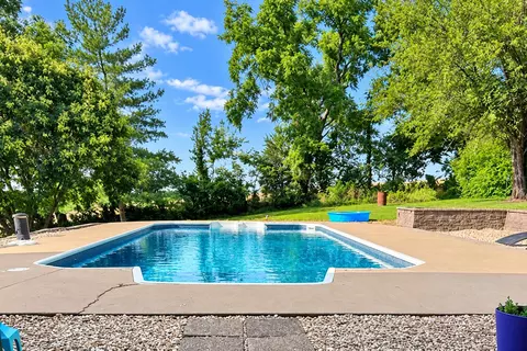 Exterior - 2542 W Heritage Dr, Ozark, MO 65721 photo 11 of 14