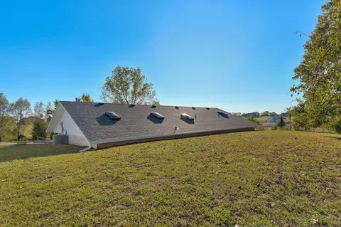 Exterior - 2272 Riverdale Rd, Ozark, MO 65721 photo 5 of 10