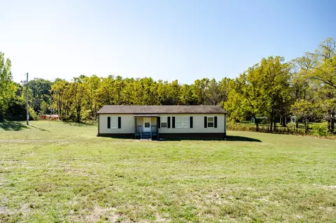 Exterior - 3715 Farm Road 2190, Exeter, MO 65647 photo 2 of 9