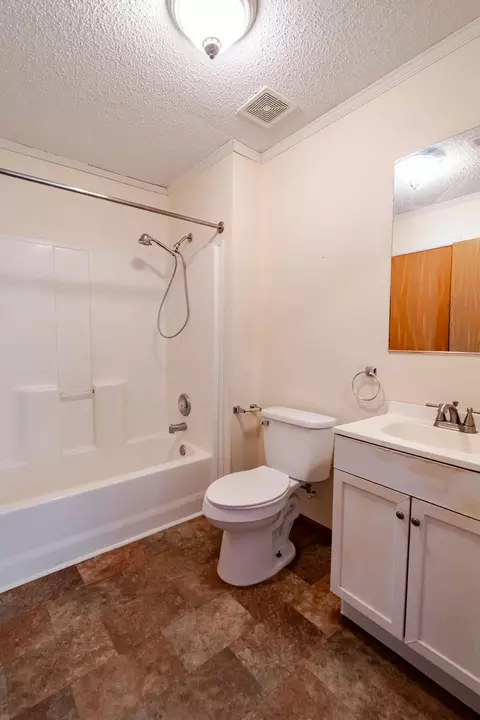 Bath - 3715 Farm Road 2190, Exeter, MO 65647 photo 2 of 4