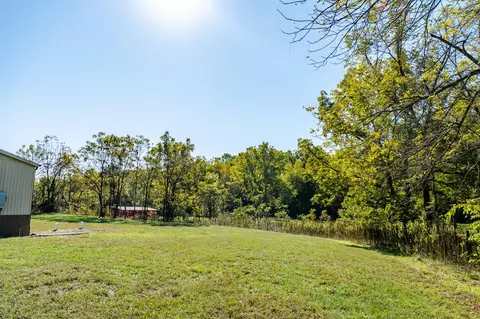 Exterior - 3715 Farm Road 2190, Exeter, MO 65647 photo 8 of 9