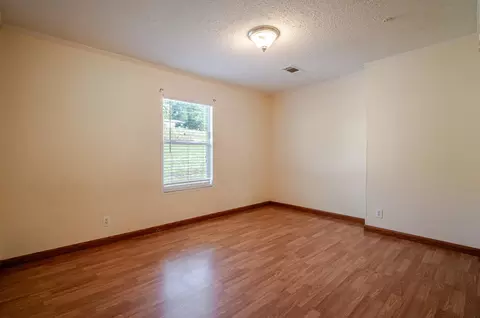 Bedroom - 3715 Farm Road 2190, Exeter, MO 65647 photo 3 of 6