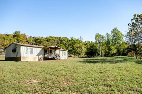 Exterior - 3715 Farm Road 2190, Exeter, MO 65647 photo 5 of 9