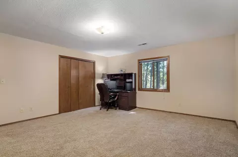 Bedroom - 3502 N Bobwhite Dr, Ozark, MO 65721 photo 9 of 10