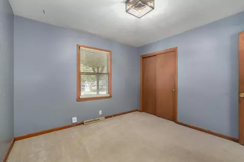 Bedroom - 5744 S Roanoke Ave, Springfield, MO 65810 photo 4 of 4