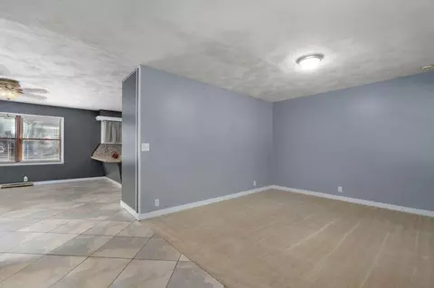 Living - 5744 S Roanoke Ave, Springfield, MO 65810 photo 2 of 6