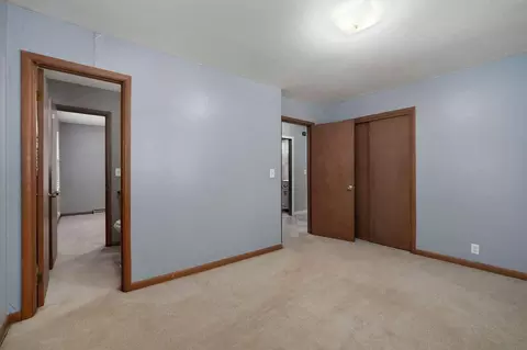 Bedroom - 5744 S Roanoke Ave, Springfield, MO 65810 photo 2 of 4
