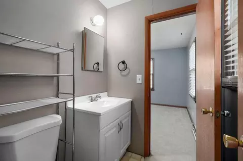 Bath - 5744 S Roanoke Ave, Springfield, MO 65810 photo 1 of 2