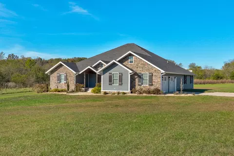 Exterior - 681 Headwaters Dr, Marshfield, MO 65706 photo 4 of 11