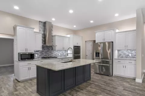 Kitchen - 681 Headwaters Dr, Marshfield, MO 65706 photo 1 of 3