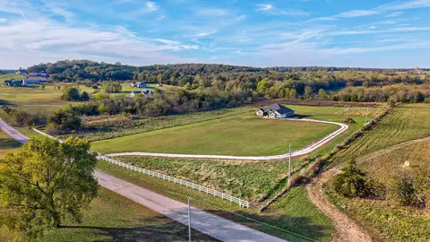 View/Area - 681 Headwaters Dr, Marshfield, MO 65706 photo 2 of 3