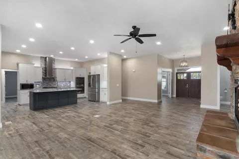 Living - 681 Headwaters Dr, Marshfield, MO 65706 photo 6 of 7