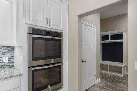 Entry Way - 681 Headwaters Dr, Marshfield, MO 65706 photo 3 of 3