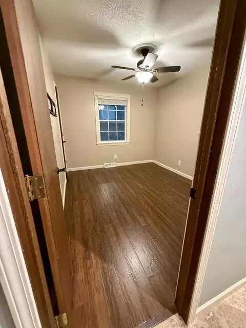 Bedroom - 27157 Walnut Dr, Eagle Rock, MO 65641 photo 1 of 1