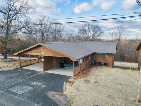161 Notch Ln #2, Reeds Spring, MO 65737