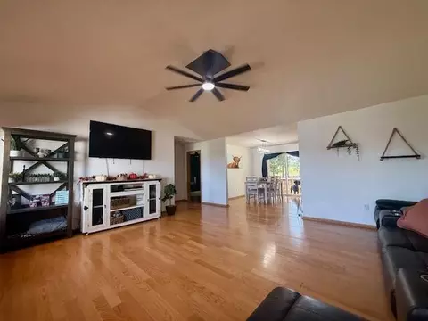 Living - 612 Michael Stihl Rd, Mountain View, MO 65548 photo 3 of 3