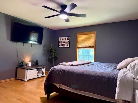 Bedroom - 612 Michael Stihl Rd, Mountain View, MO 65548 photo 2 of 7