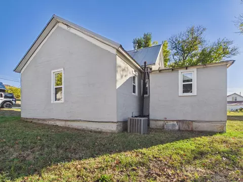 Other - 809 Cherry St #1, Cabool, MO 65689 photo 1 of 15