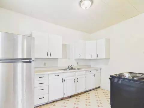 Kitchen - 809 Cherry St #1, Cabool, MO 65689 photo 1 of 3
