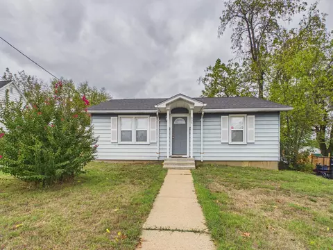 604 Summit St, Cabool, MO 65689