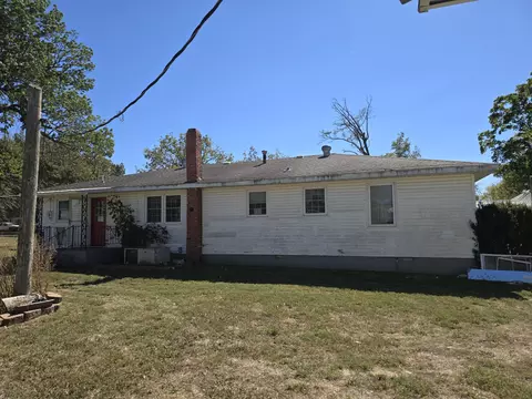 Exterior - 301 E Wilson St, Wheaton, MO 64874 photo 3 of 9