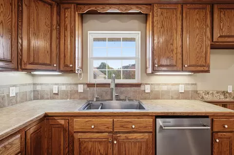 Kitchen - 2246 Eagles Ln, Nixa, MO 65714 photo 2 of 3