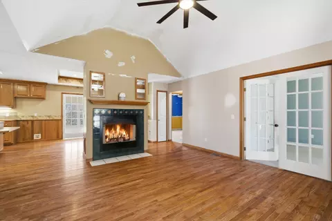 Living - 2246 Eagles Ln, Nixa, MO 65714 photo 2 of 6