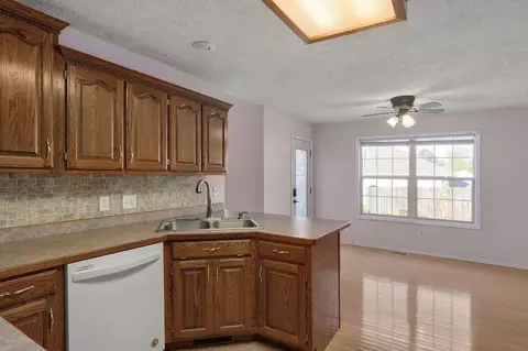 Kitchen - 501 Sarah Ct, Willard, MO 65781 photo 4 of 4