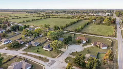 View/Area - 501 Sarah Ct, Willard, MO 65781 photo 3 of 4