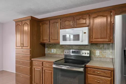 Kitchen - 501 Sarah Ct, Willard, MO 65781 photo 3 of 4