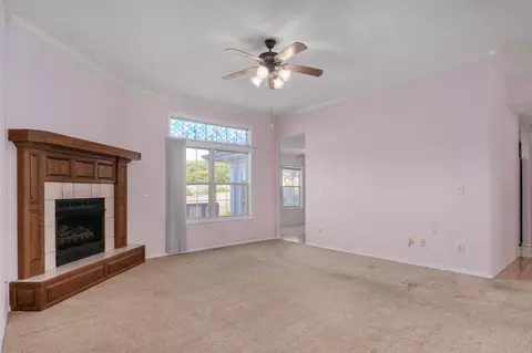 Living - 501 Sarah Ct, Willard, MO 65781 photo 5 of 6