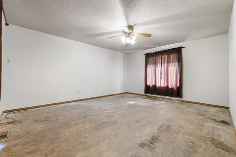 Living - 1393 E Us Highway 160, Everton, MO 65646 photo 3 of 4