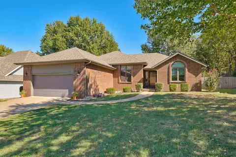 Exterior - 5594 S Newton Ave, Springfield, MO 65810 photo 3 of 11