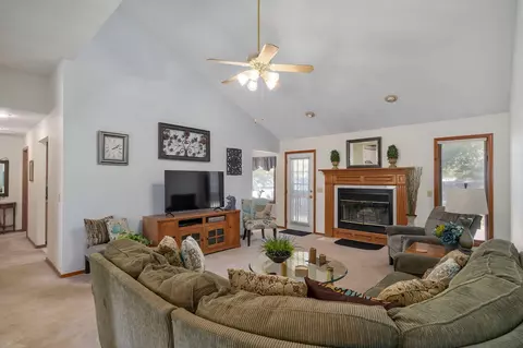 Living - 5594 S Newton Ave, Springfield, MO 65810 photo 1 of 2