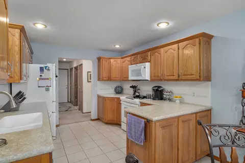 Kitchen - 5594 S Newton Ave, Springfield, MO 65810 photo 1 of 3